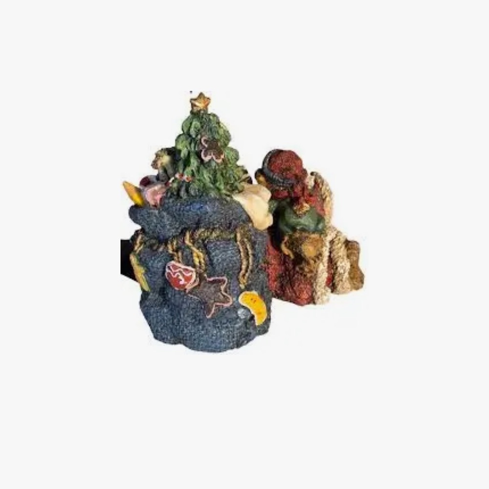 Grandeur Noel Festive Bear and Tree Holiday Decor Stocking Holder - Picture 3 of 3